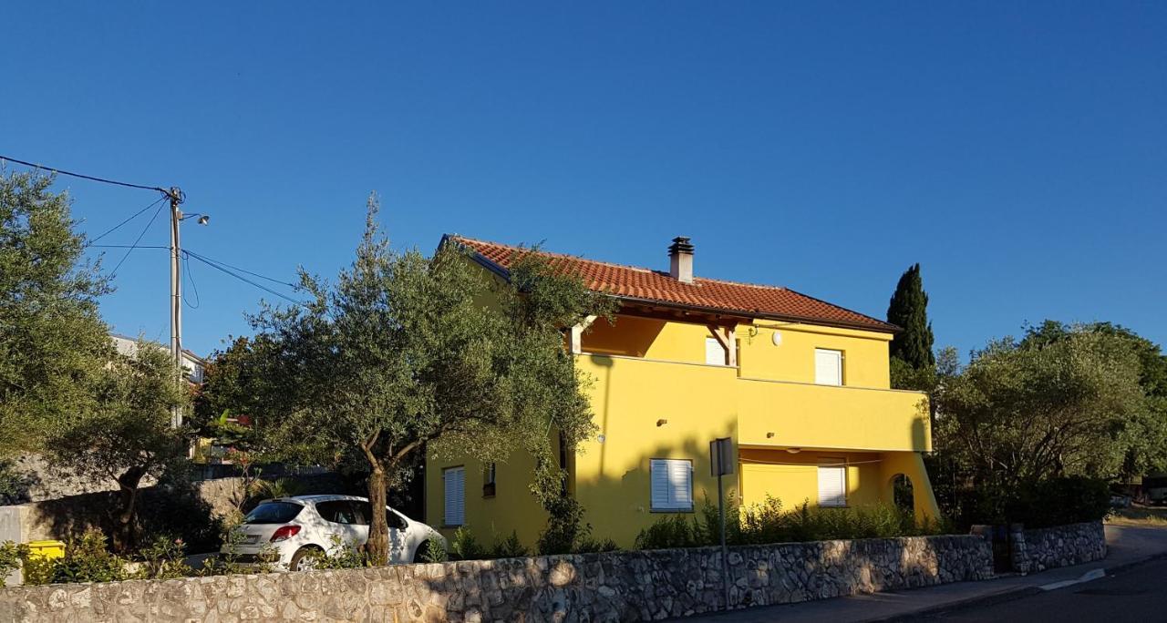 Apartmani Ljerka Malinska Zewnętrze zdjęcie