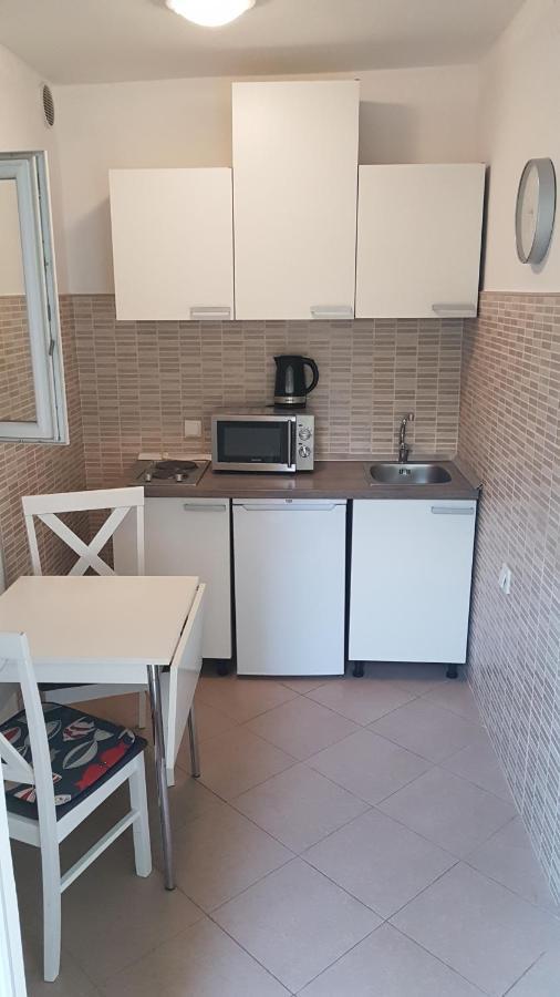 Apartmani Ljerka Malinska Zewnętrze zdjęcie