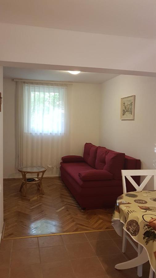 Apartmani Ljerka Malinska Zewnętrze zdjęcie