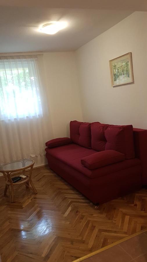 Apartmani Ljerka Malinska Zewnętrze zdjęcie