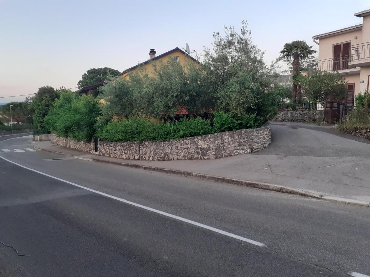 Apartmani Ljerka Malinska Zewnętrze zdjęcie
