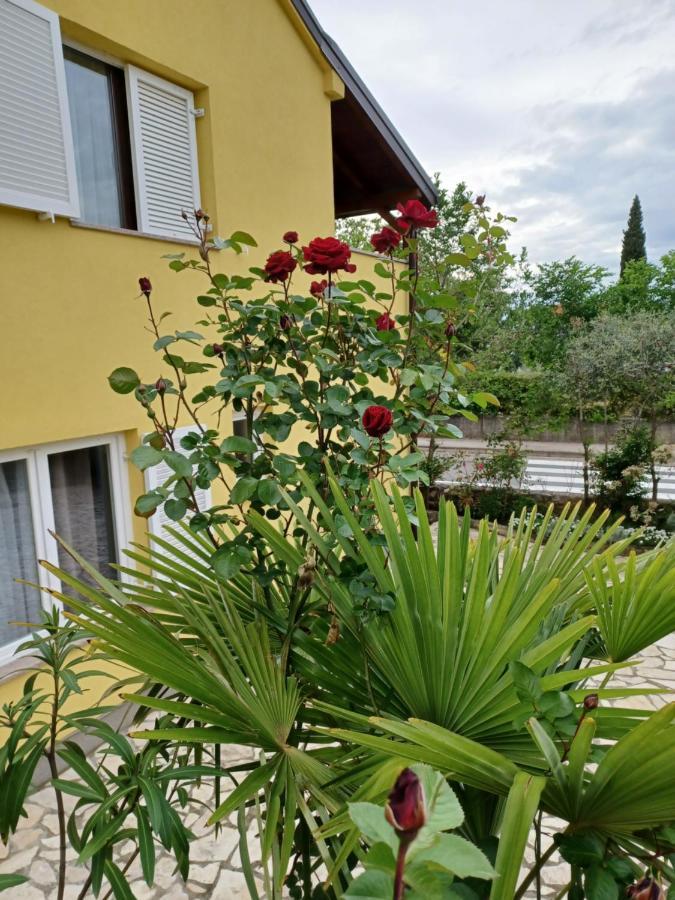 Apartmani Ljerka Malinska Zewnętrze zdjęcie